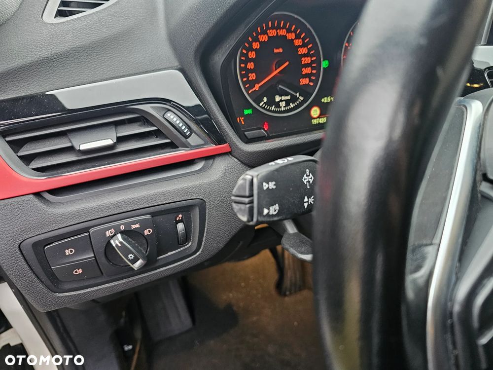 BMW X1 xDrive18d Sport Line - 19