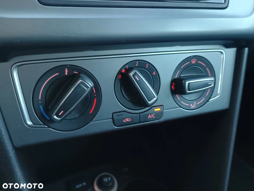 Volkswagen Polo 1.2 TSI Blue Motion Technology Allstar - 28