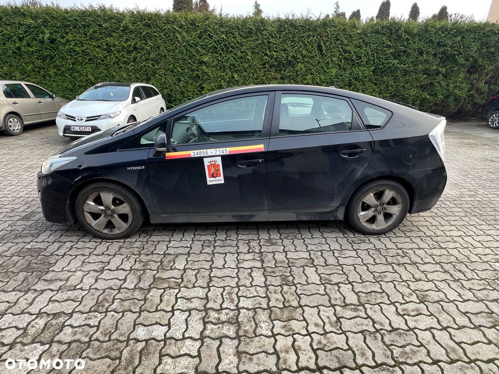 Toyota Prius 1.8 HSD Premium - 4
