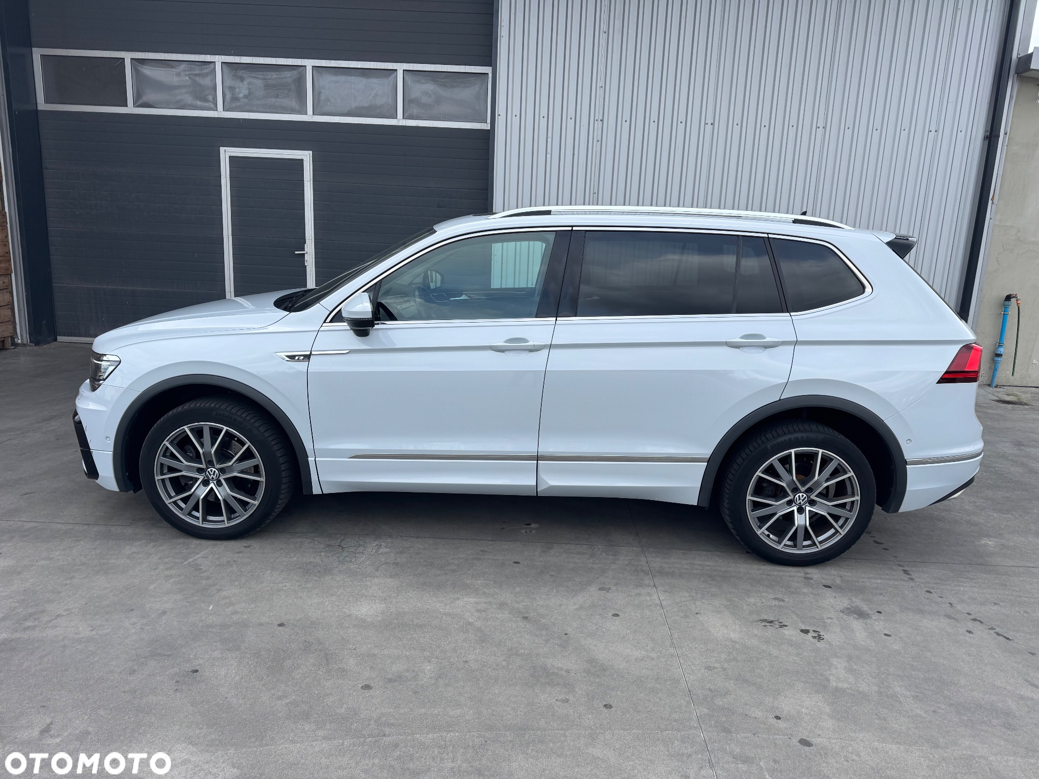 Volkswagen Tiguan Allspace 2.0 TSI 4Mot Highline DSG - 4