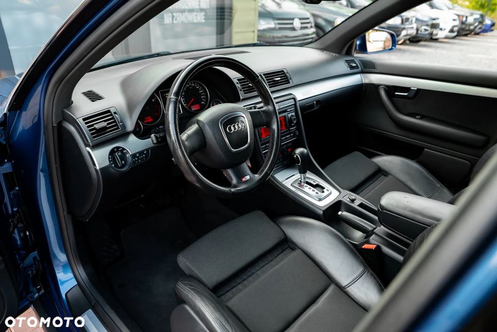 Audi A4 Avant 2.0 T FSI quattro tiptronic - 17