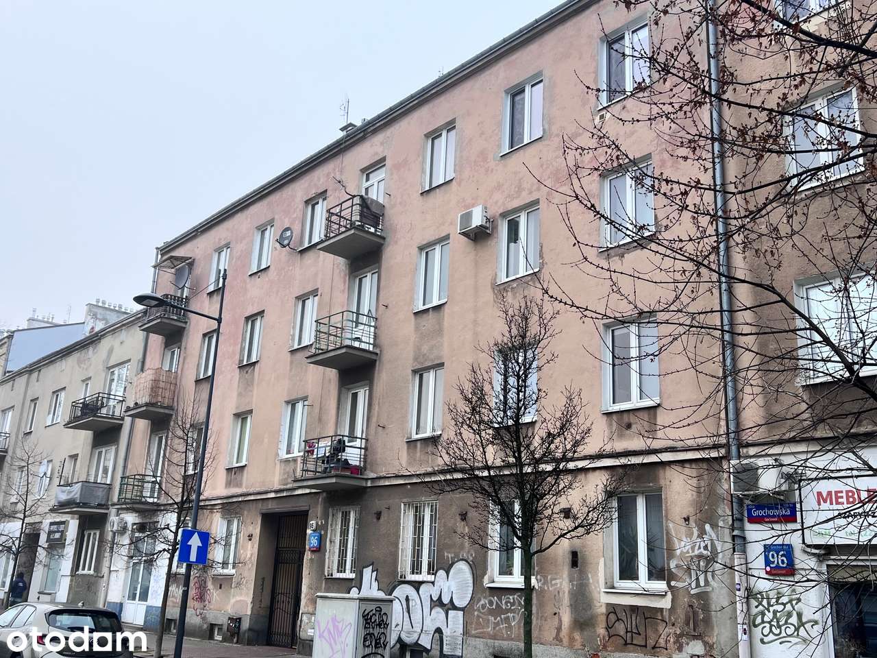 Praga-Południe: Mieszkanie z piwnicą i kuchnią