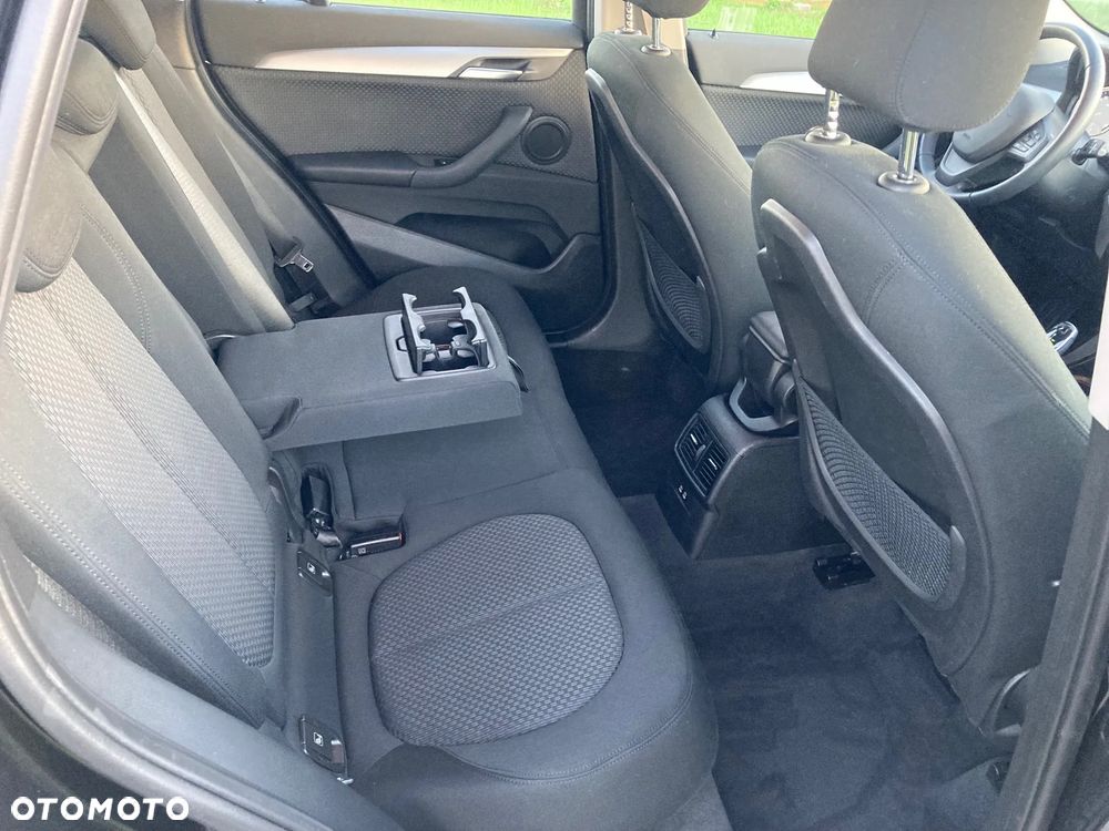 BMW X1 sDrive18i Advantage - 25