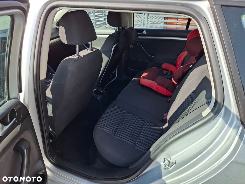 Volkswagen Golf 1.6 TDI Trendline - 4