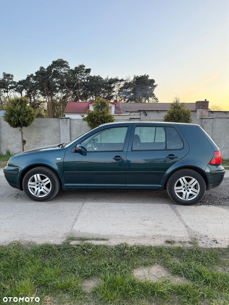 Volkswagen Golf 1.6 Comfortline - 1