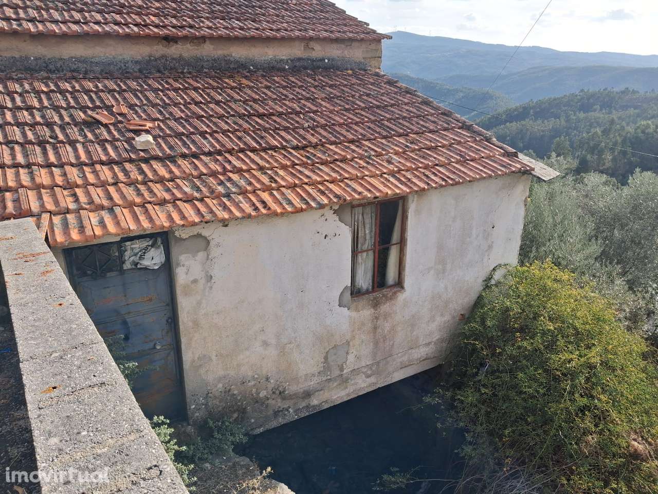 Casa de Aldeia, tipologia T2 + Sótão para recuperação total - Grande imagem: 4/15