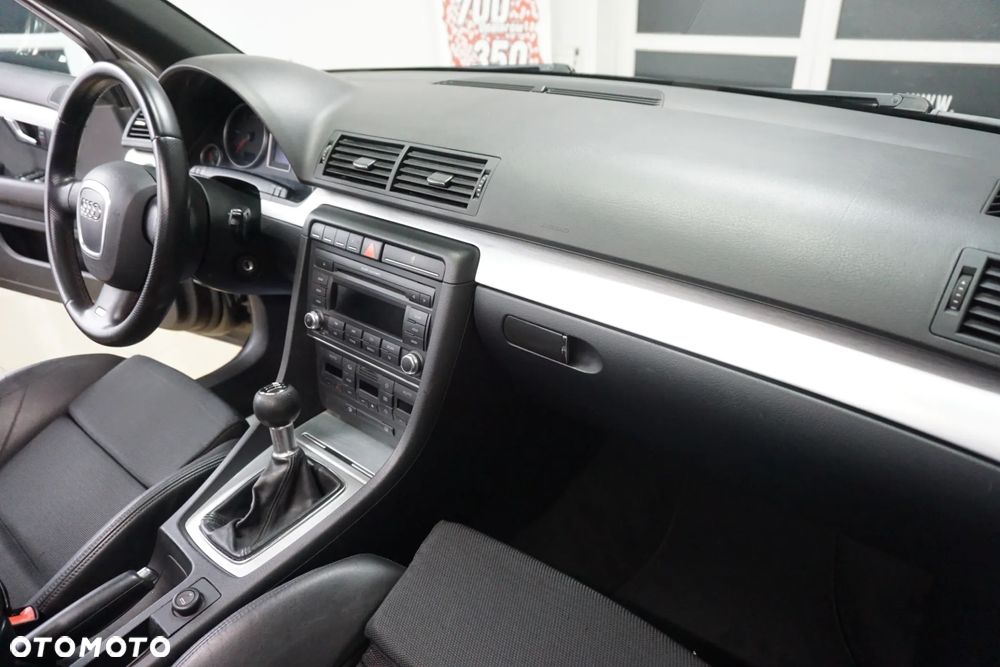 Audi A4 Avant 2.0 TDI - 25