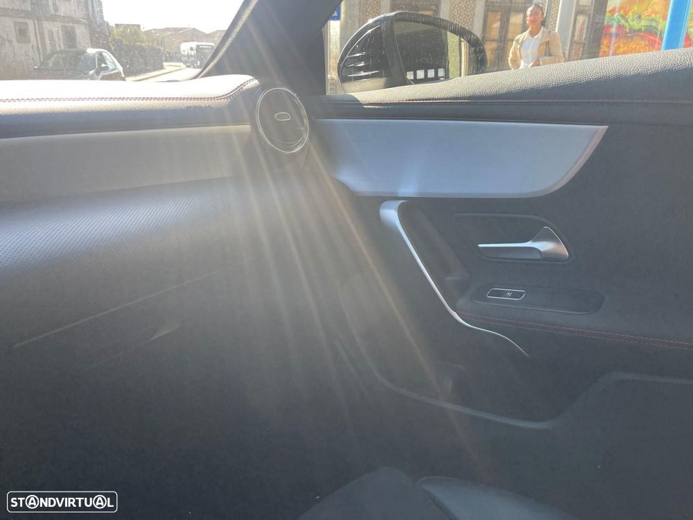 Mercedes-Benz CLA 200 AMG Line Aut. - 28