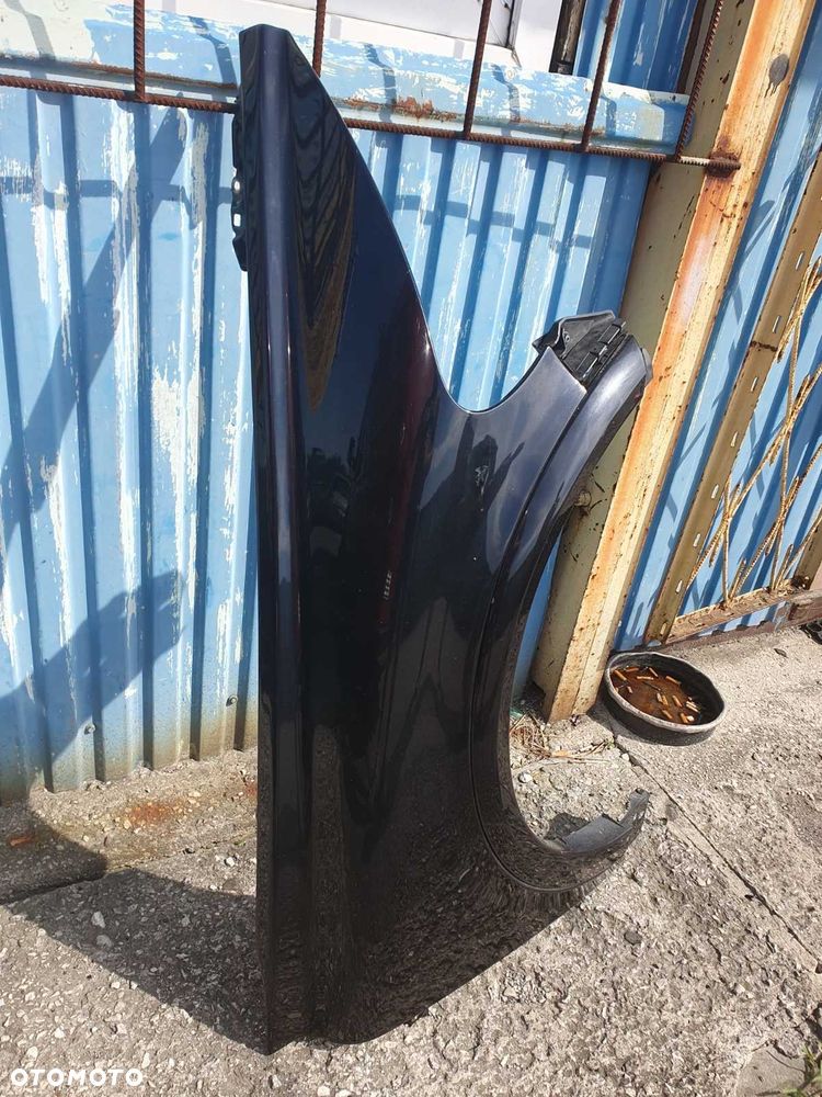 BŁOTNIK PRAWY VOLVO C30 KOD LAKIERU 452 - 2