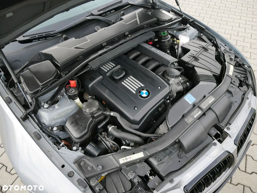 BMW Seria 3 - 36