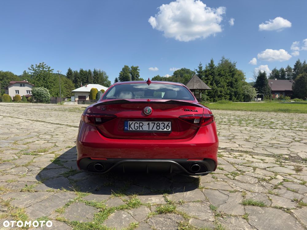 Alfa Romeo Giulia - 5
