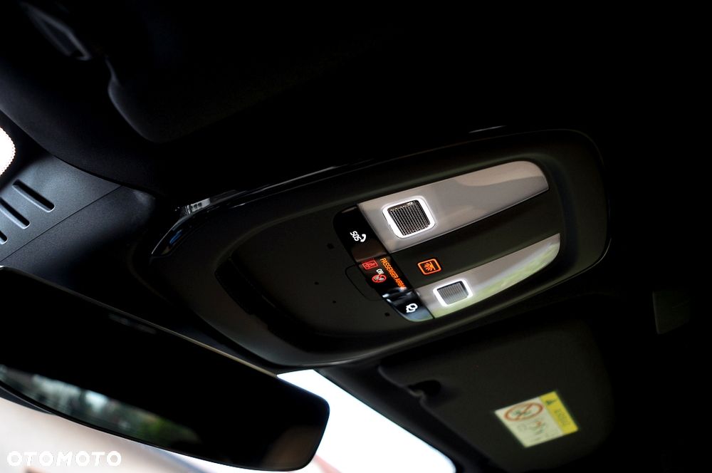 Volvo XC 60 B4 D Geartronic RDesign - 33