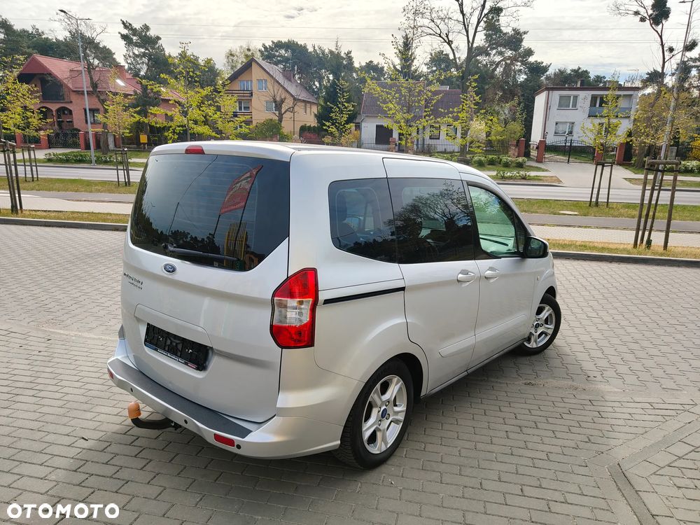 Ford Tourneo Courier 1.5 TDCi S&S Ambiente - 12