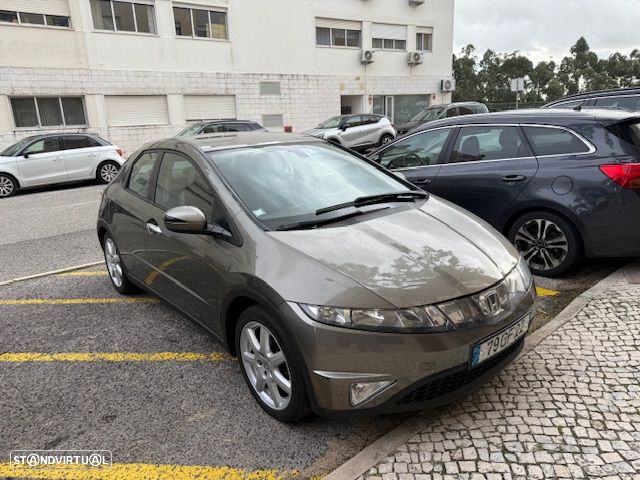 Honda Civic 1.8 Sport - 9