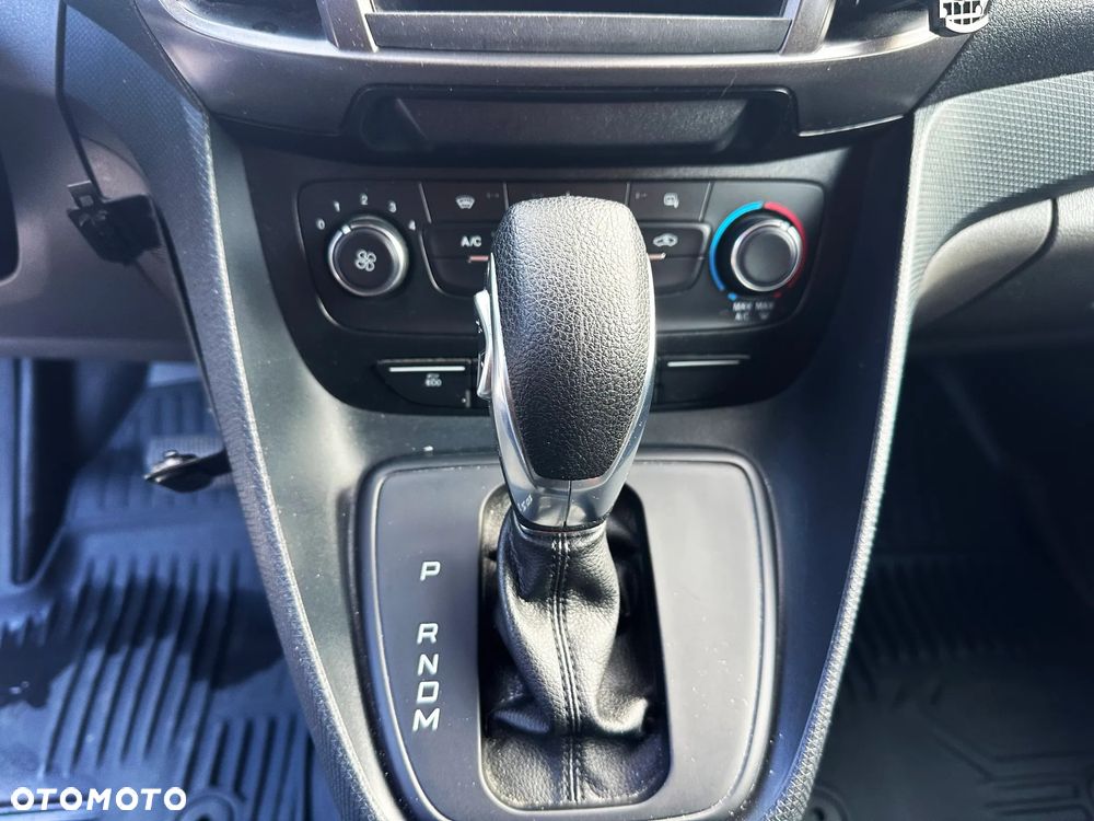Ford Transit Connect - 19