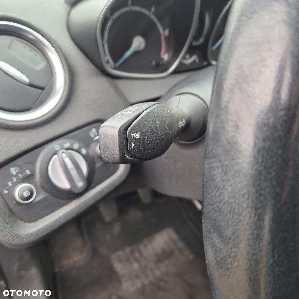 Ford Fiesta 1.6 TDCI SYNC Edition - 13