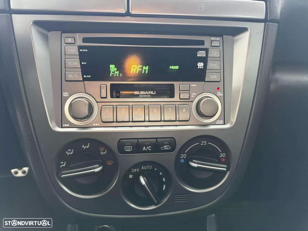 Subaru Impreza Sedan 2.0 WRX - 14