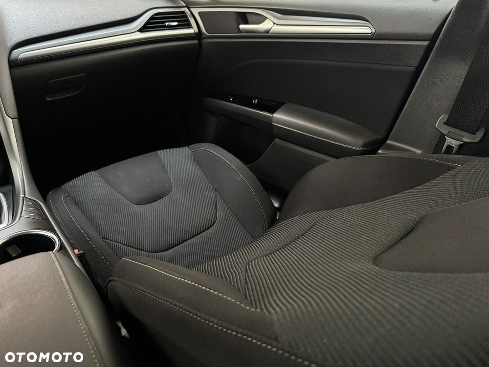 Ford Mondeo 2.0 TDCi Titanium PowerShift - 25