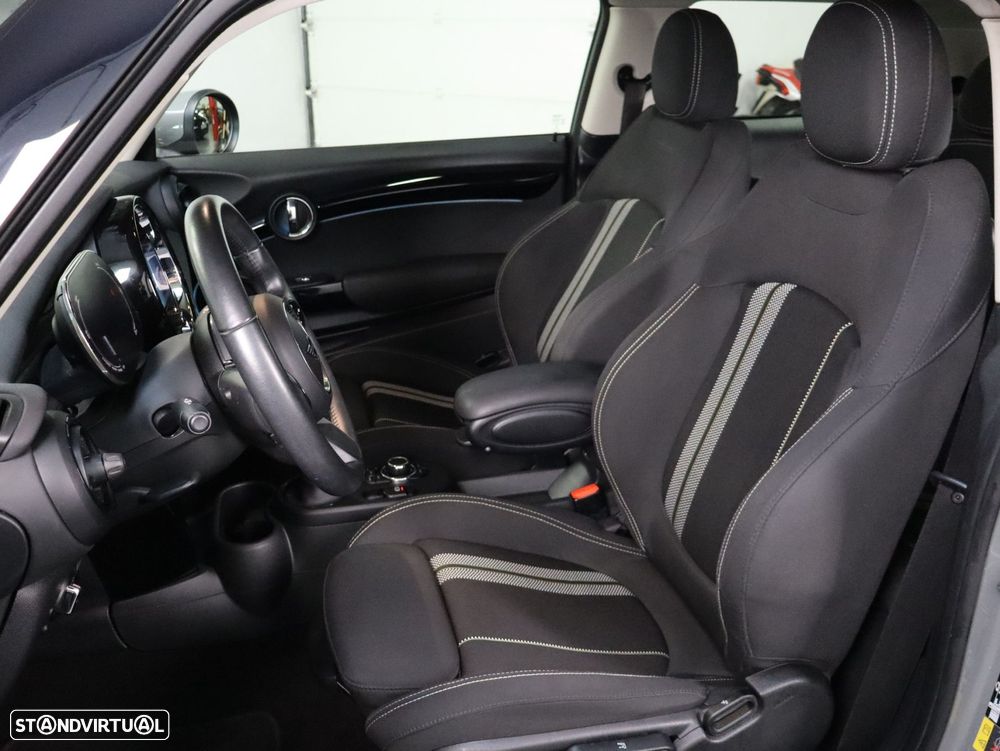 MINI 3 Portas Cooper SE Classic - 6