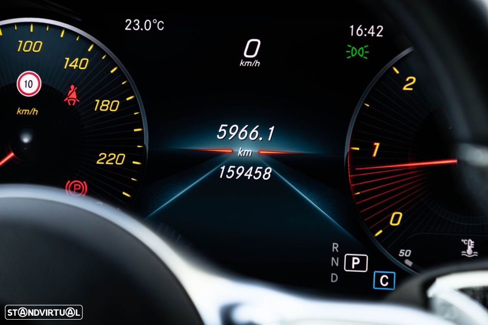 Mercedes-Benz C 220 d AMG Line - 16