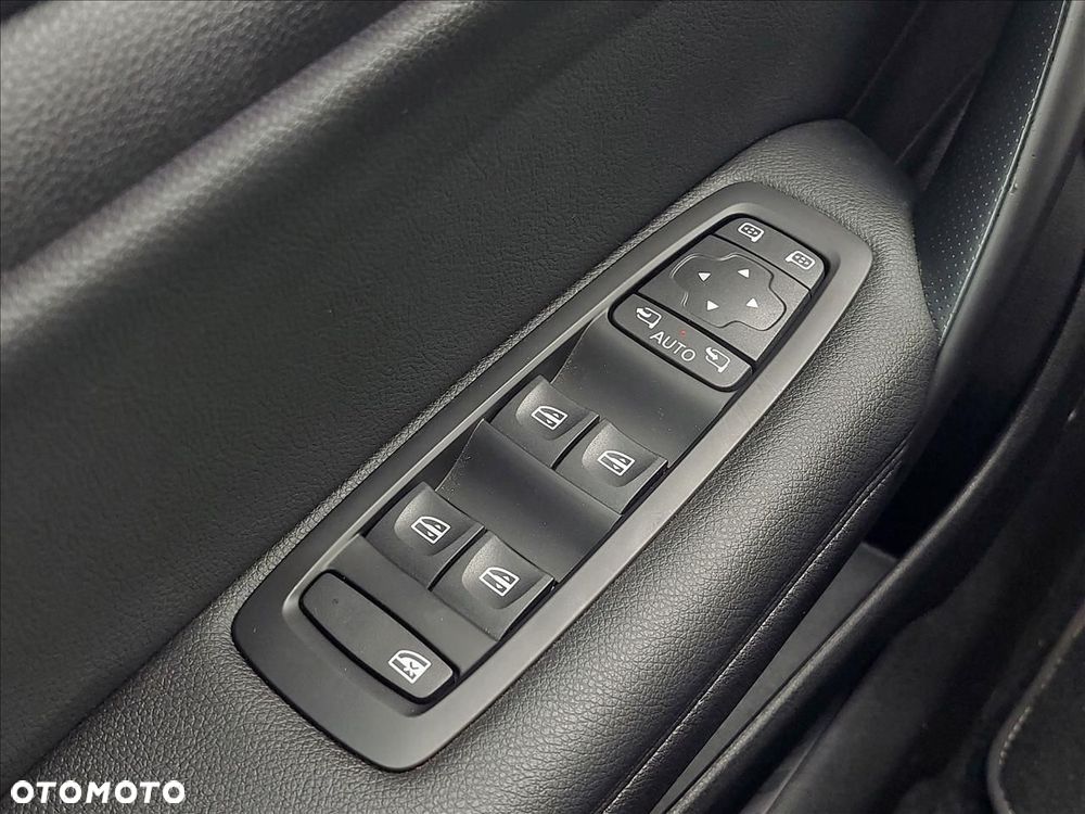 Renault Megane 1.5 Blue dCi Techno EDC - 11