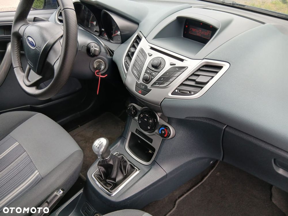 Ford Fiesta 1.25 Ambiente - 29
