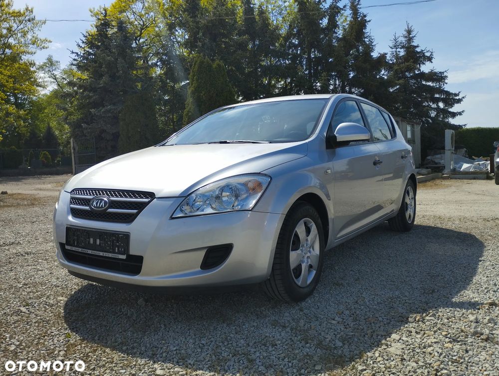 Kia Ceed 1.4 CVVT Attract - 4