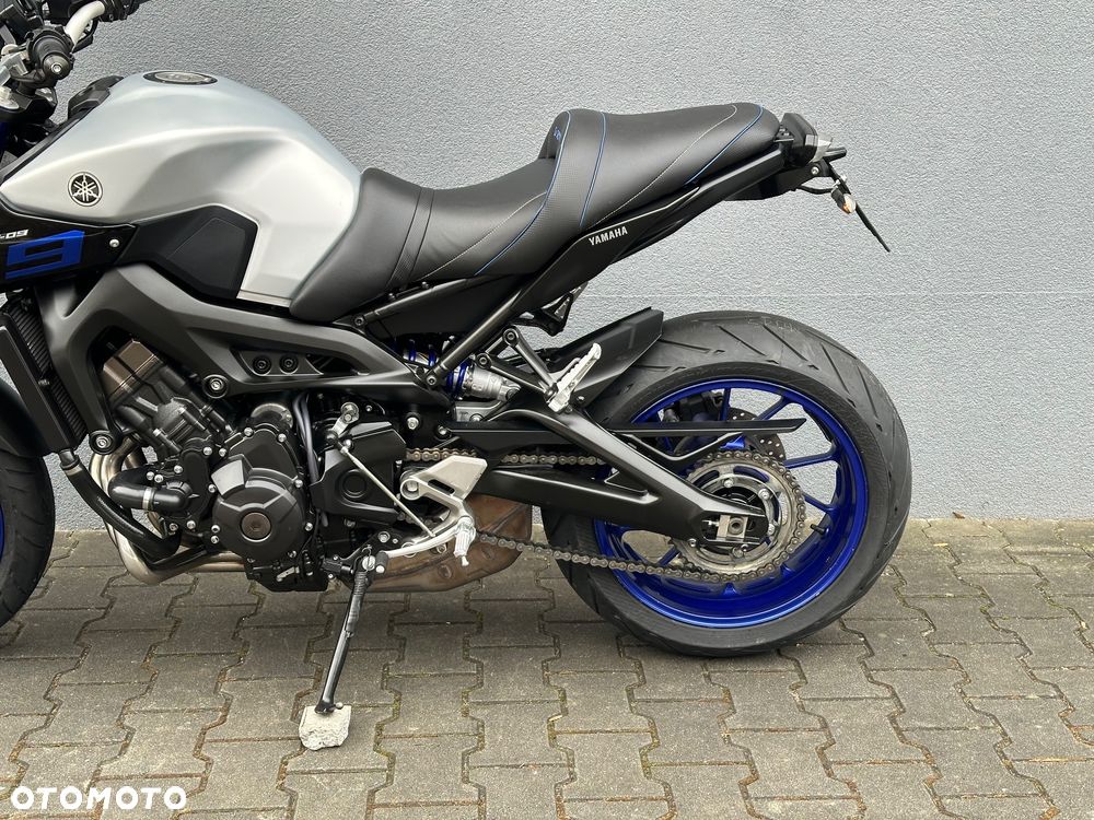 Yamaha MT - 8