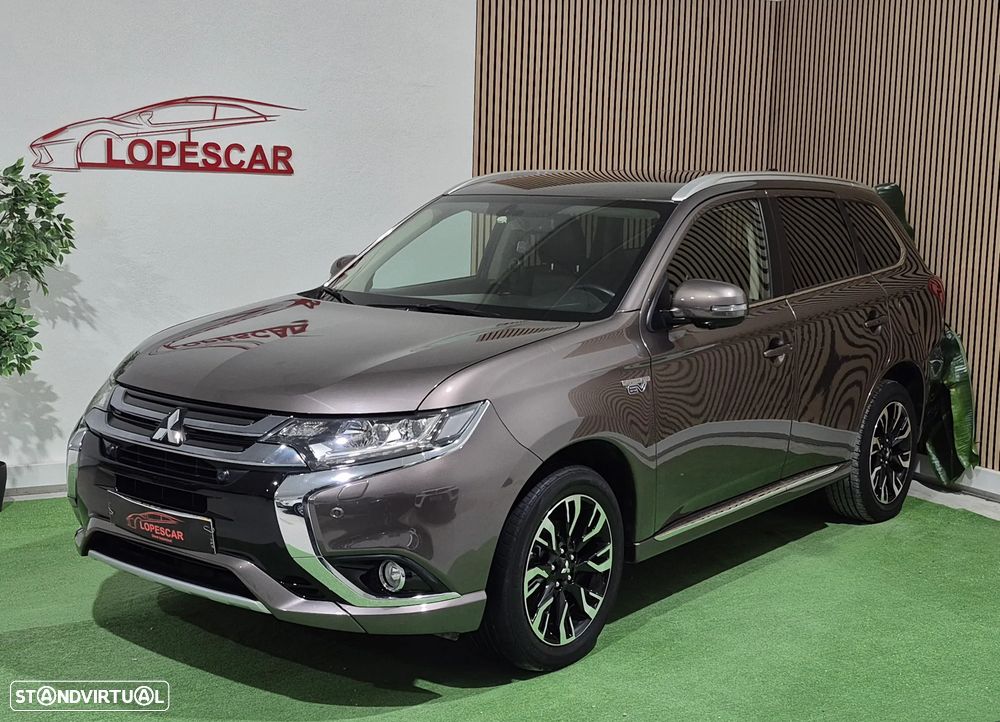 Mitsubishi Outlander 2.0 Instyle Navi - 1