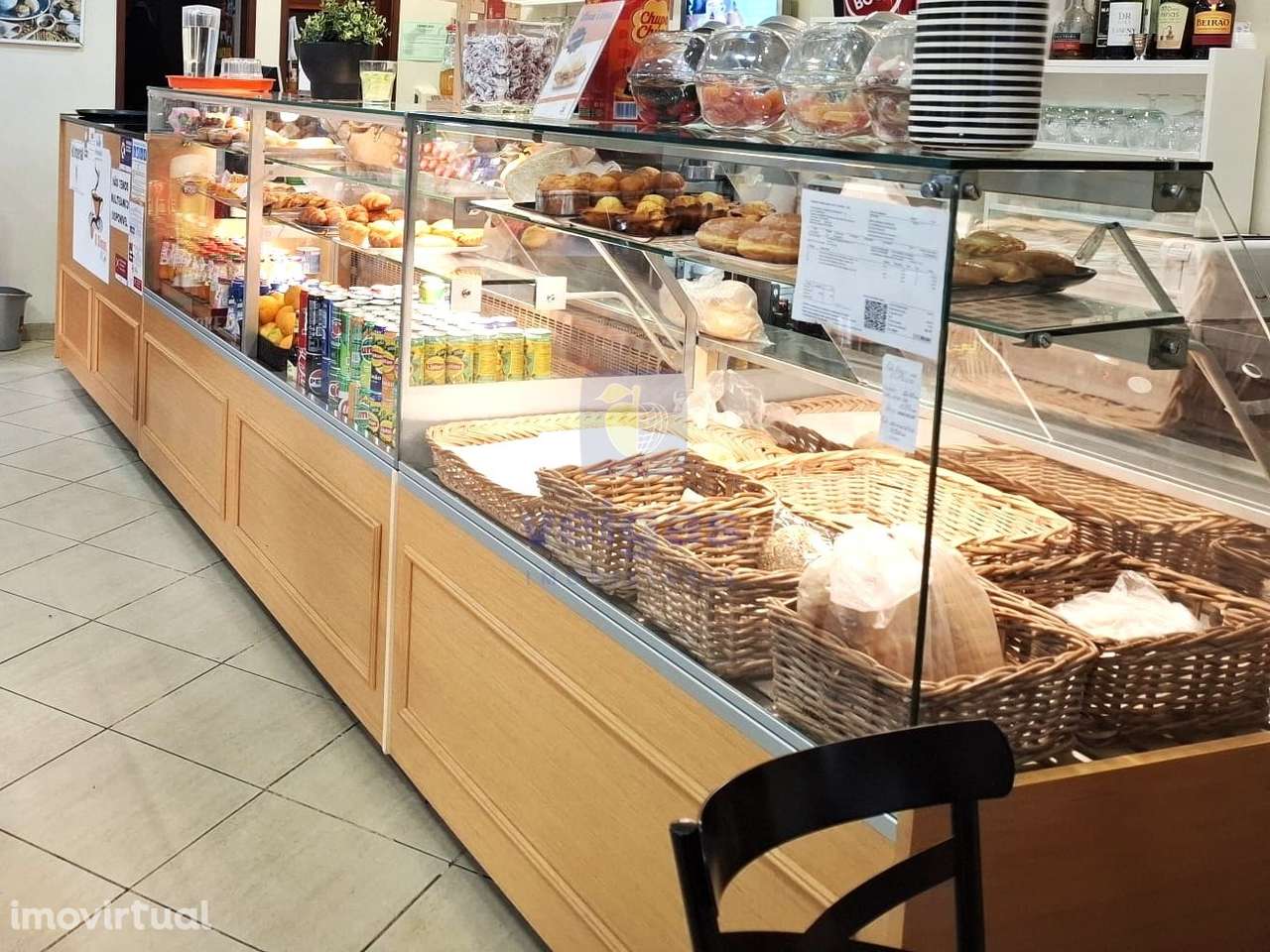 Trespasse de café/pastelaria numa das avenidas mais movimentadas das C - Grande imagem: 4/26