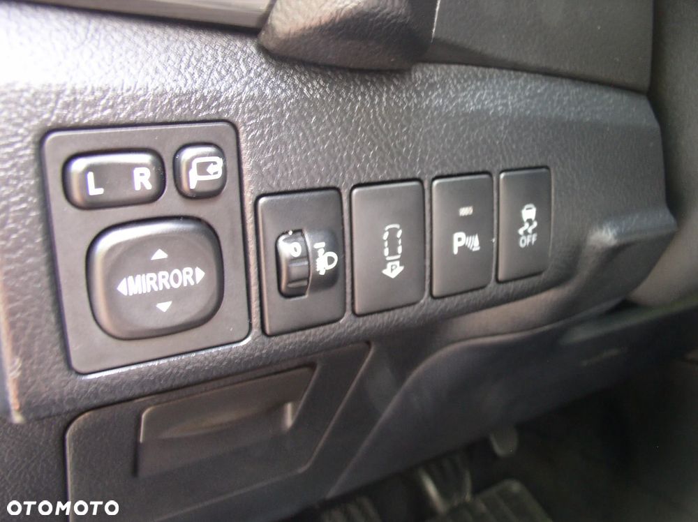 Toyota Auris 1.6 Valvematic Executive - 28