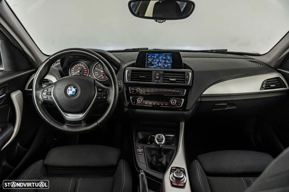 BMW 116 d Line Sport - 24