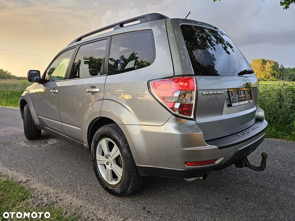 Subaru Forester 2.0 XA TRE - 6