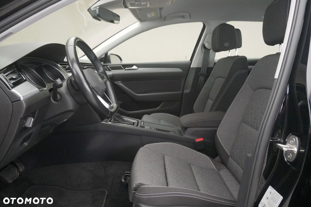 Volkswagen Passat Variant 2.0 TSI Business DSG - 12