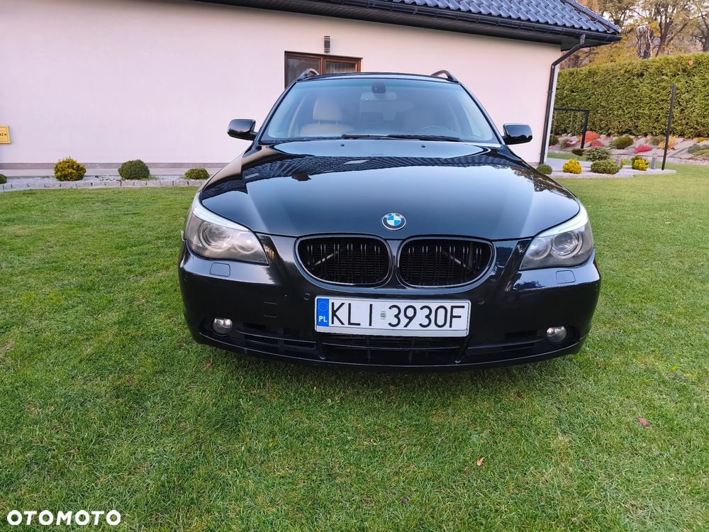 BMW 5 Series 2005 photo 2