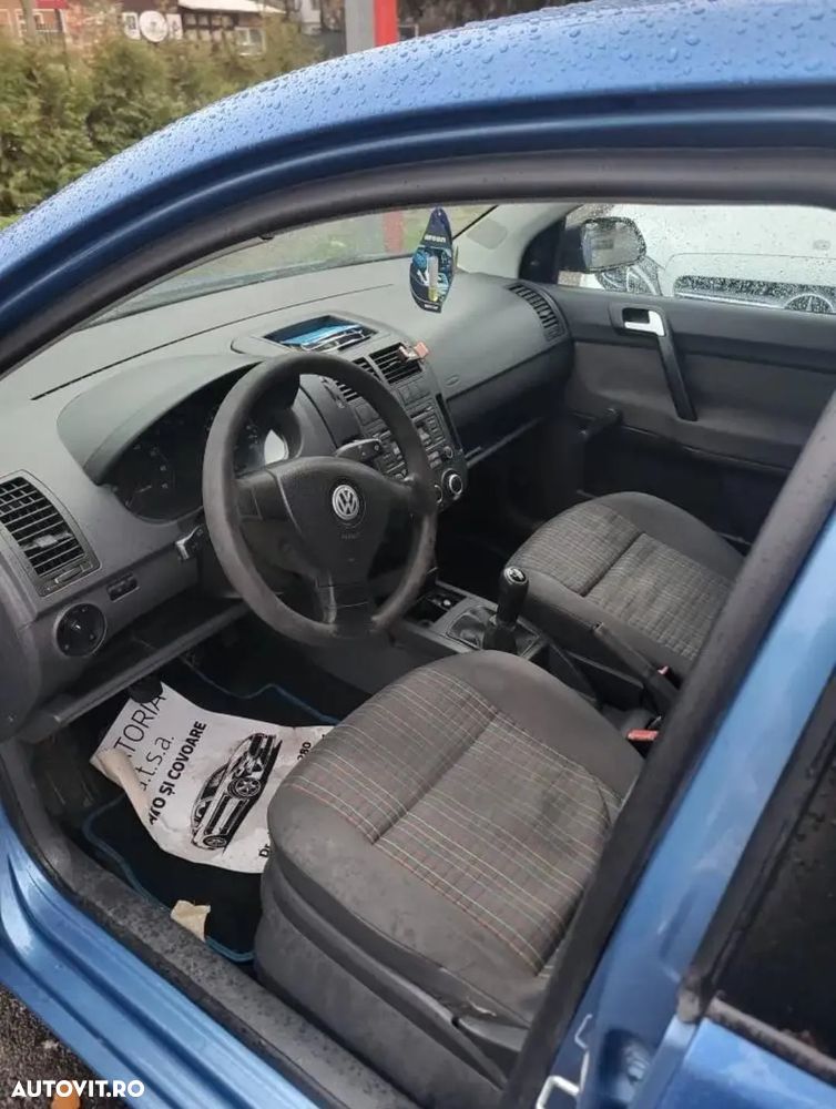 Volkswagen Polo - 2