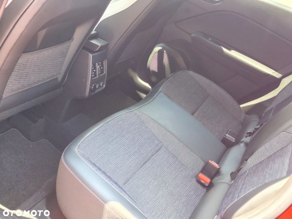 Renault Captur TCe 140 EDC GPF INTENS - 11