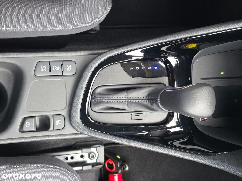 Toyota Yaris Hybrid 1.5 Style - 15