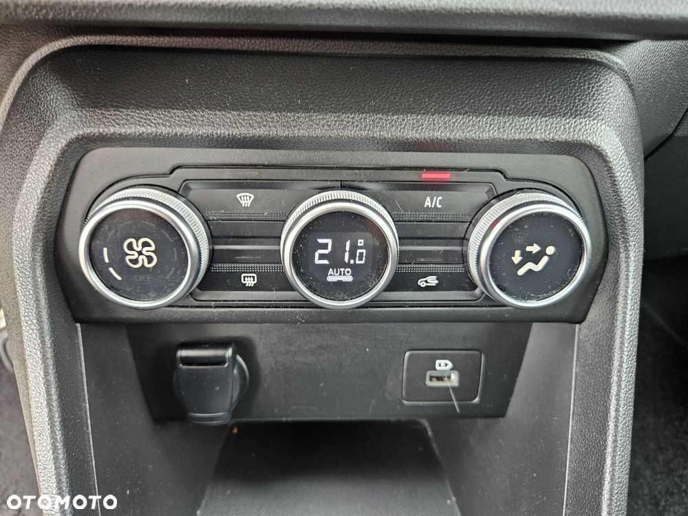 Dacia Sandero - 32