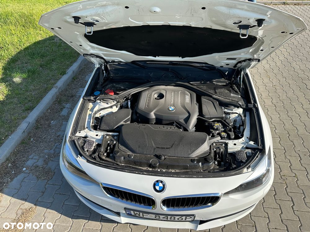 BMW 3GT 320i Advantage - 12