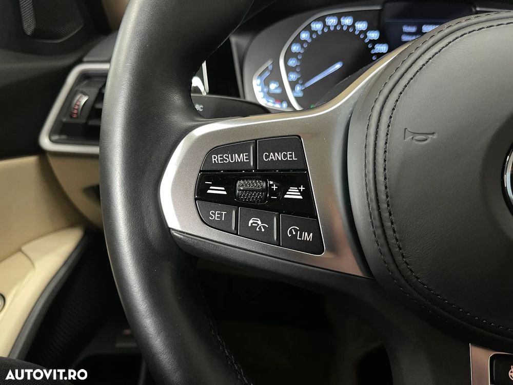 BMW Seria 3 320d xDrive AT MHEV - 24