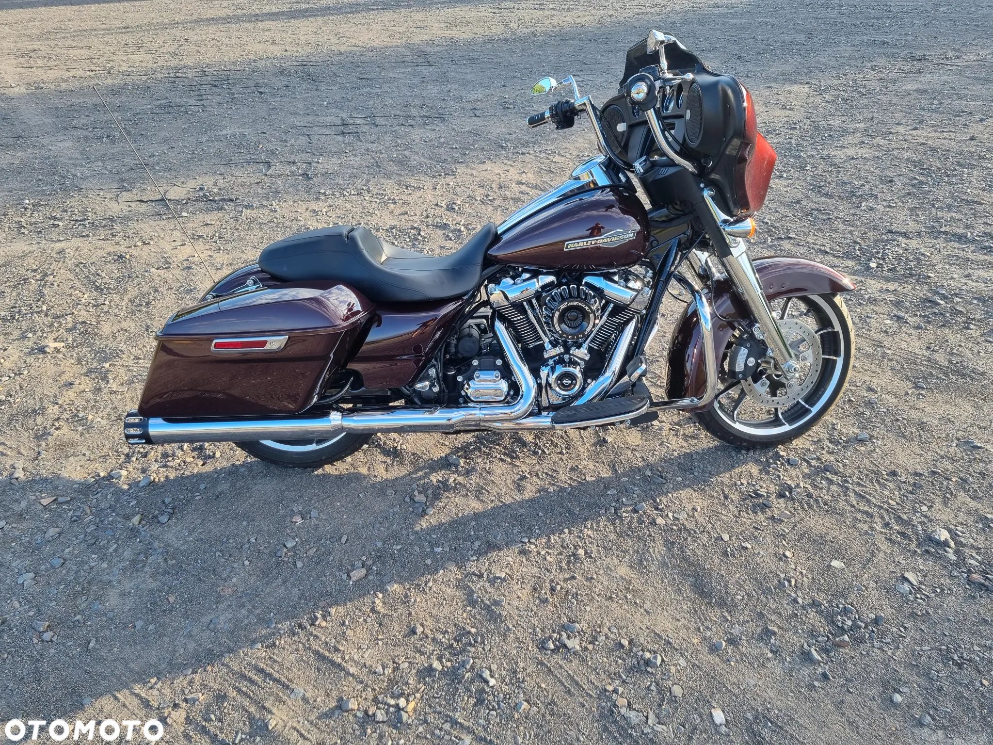 Harley-Davidson Touring Street Glide - 1