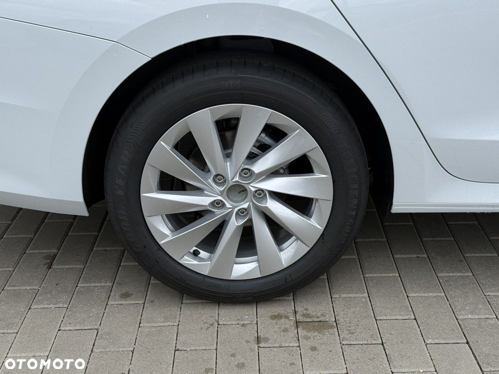Skoda Octavia 1.5 TSI mHEV Drive Selection DSG - 36