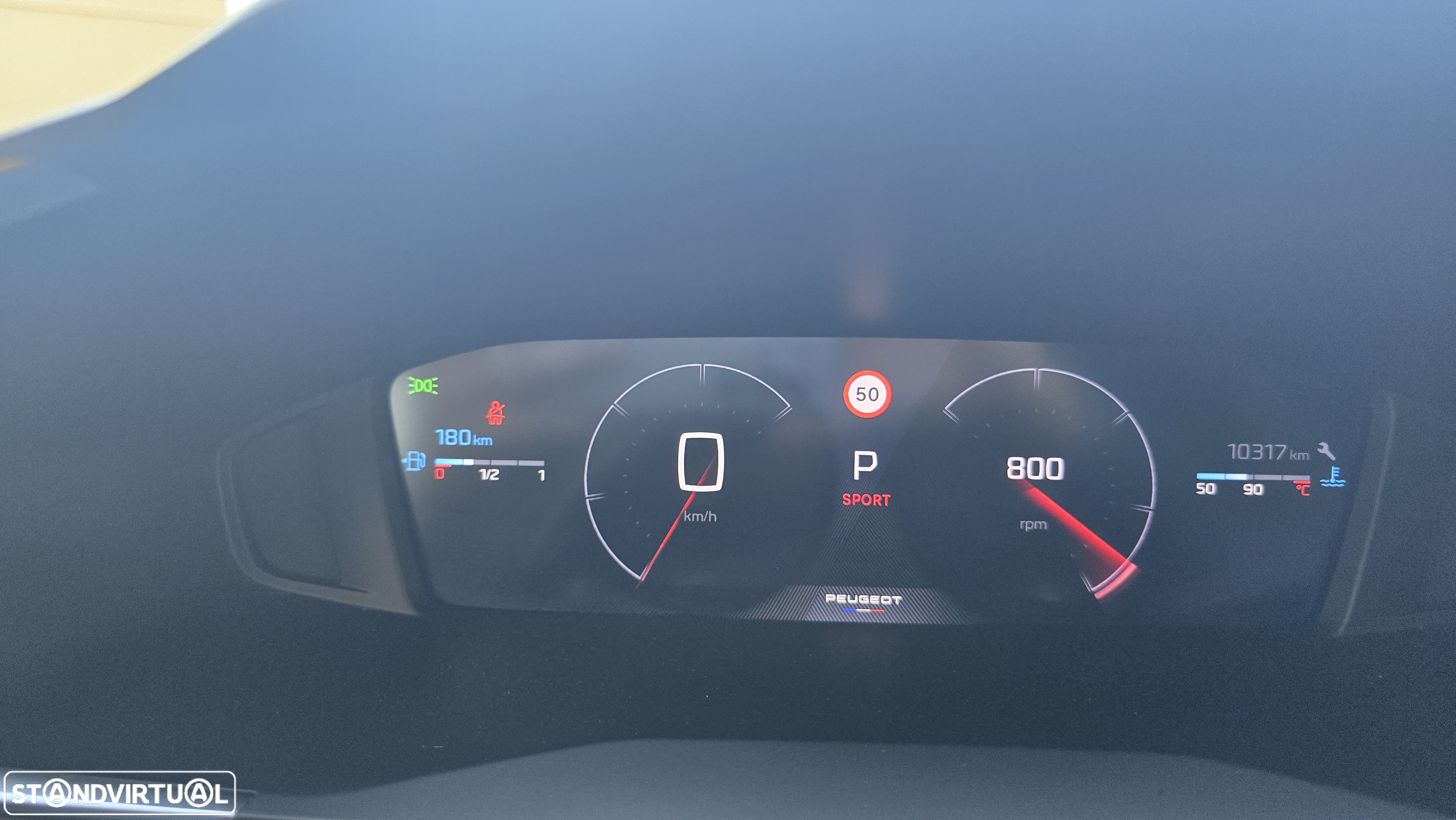 Peugeot 2008 1.2 PureTech Allure Pack EAT8 - 36