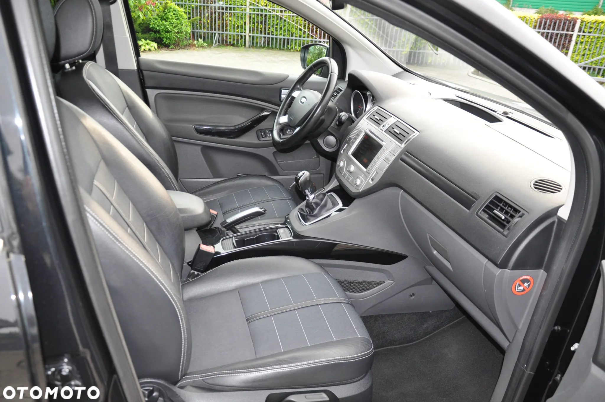 Ford Kuga 2.0 TDCi 2x4 Titanium - 13