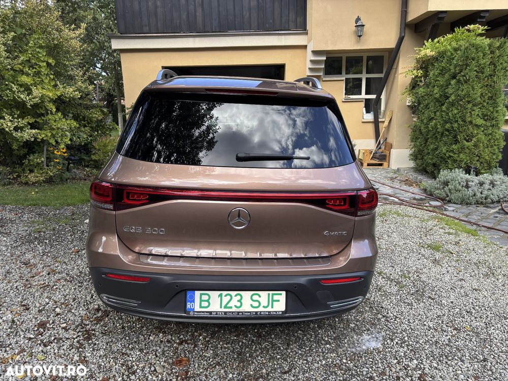 Mercedes-Benz EQB 300 4MATIC - 4