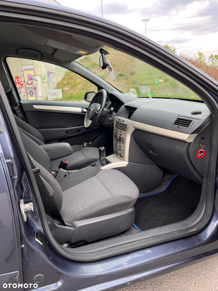 Opel Astra 1.6 Enjoy - 10