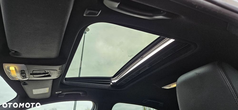 BMW Seria 3 320d xDrive Sport-Aut Luxury Line - 11