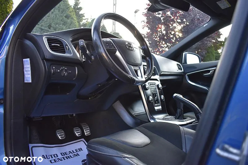 Volvo V40 D3 Drive-E R-Design Momentum - 9