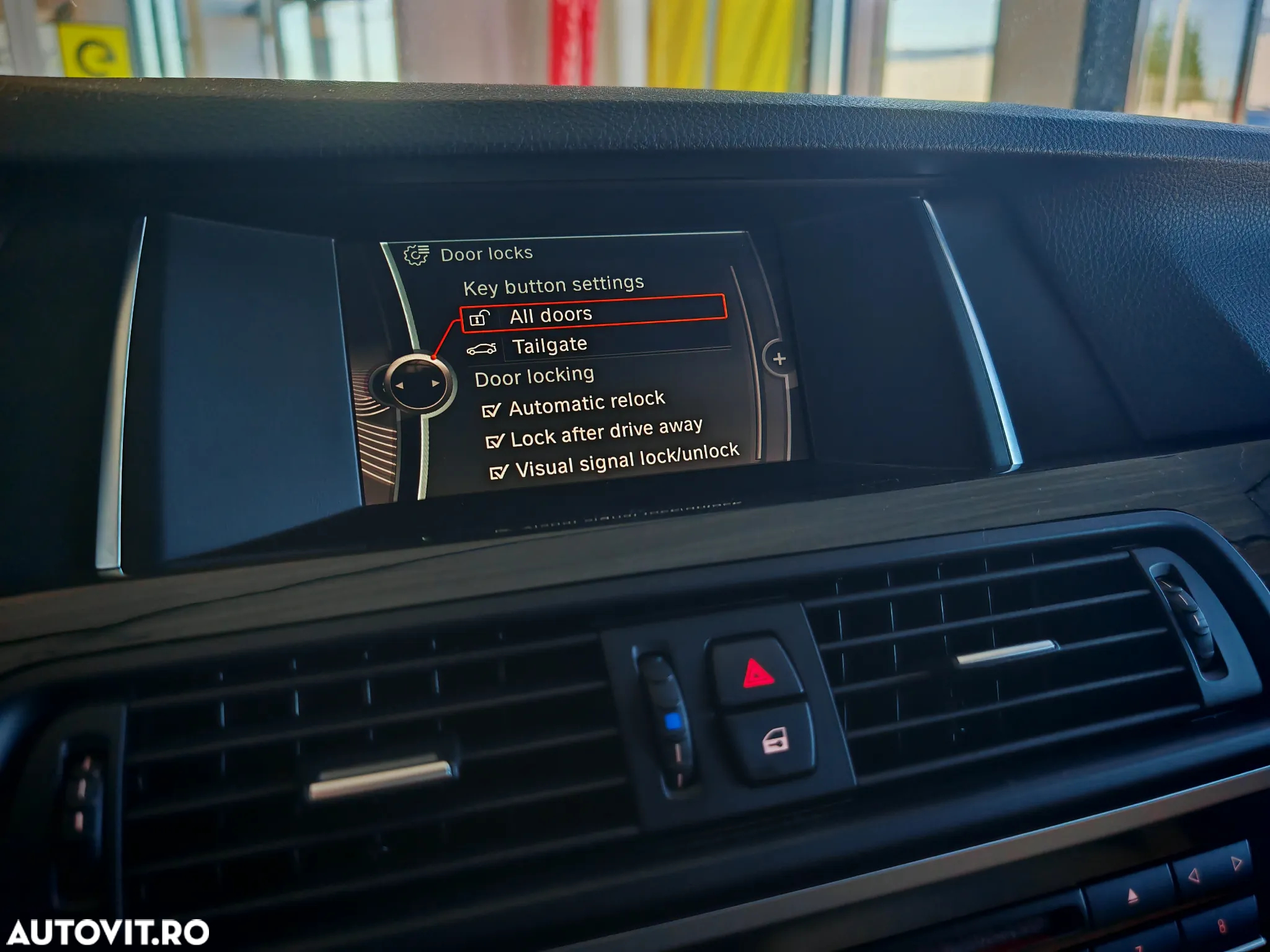 BMW Seria 5 530d Aut. Luxury Line - 34